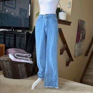 Women's high waisted Blue Jeans